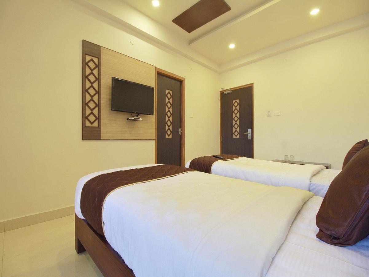 Oyo 11489 Pkn Classic Regency Madurai Buitenkant foto
